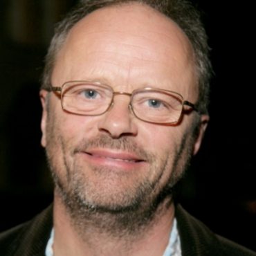 Robert Llewellyn